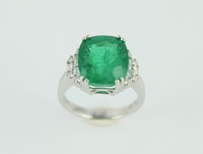 Bague en or gris 18K (750/100) de style art...