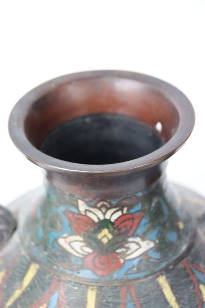 JAPAN. Pair of cloisonné vases decorated...