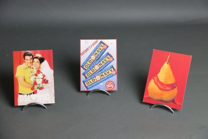 Lot comprenant:
-Un ensemble de 237 cartes...