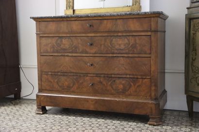 Chest of drawers in flamed mahogany veneer,...