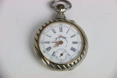 Pocket watch in metal. Roman numerals. Gross...