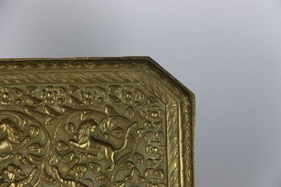 INDE. Travail du XXe siècle, Plateau décoratif...