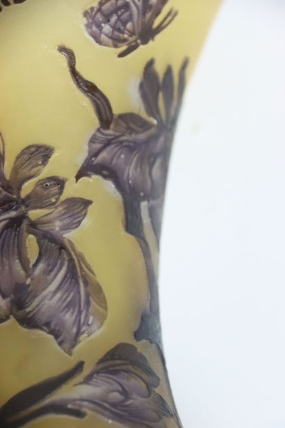 GALLE TIP, Vase en pâte de verre multicouche...