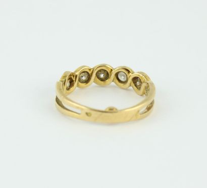 Bague en or jaune 18K (750/1000) ornée de...