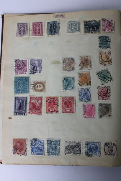 Réunion sept albums de timbres de postes...