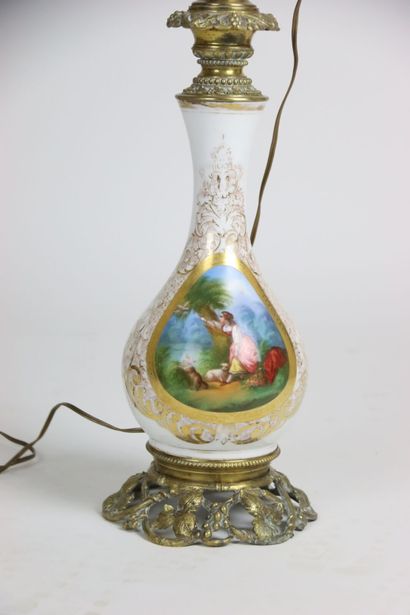 Oil lamp mounted on electricity in polychrome...