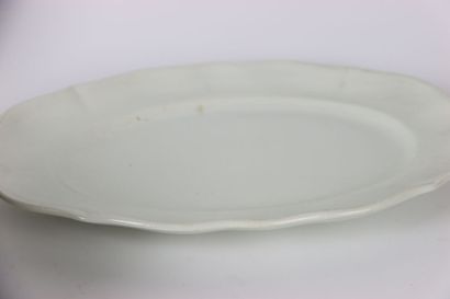 Meeting of earthenware dishes composed of...