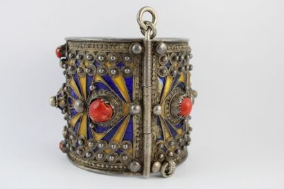 Berber silver bracelet of low title with...