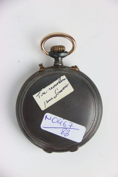 Pocket watch in metal. Arabic numerals. Gross...