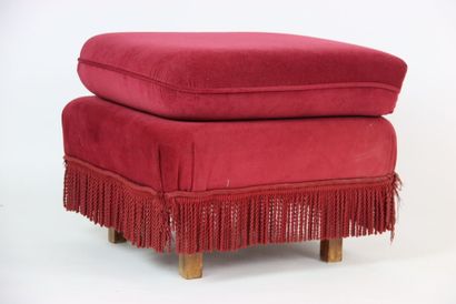 Ottoman footrest in red velvet. Napoleon...