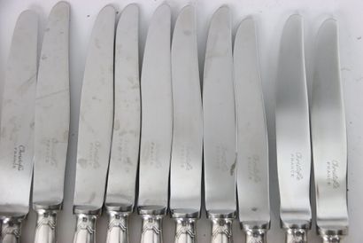 CHRISTOFLE, Ménagère comprenant douze fourchettes,...