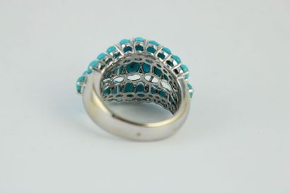 Bague en or gris 18K (750/1000) ornée de...