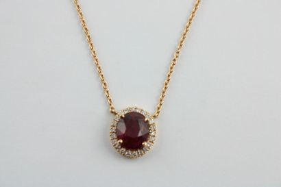 Collier en or rose 18K (750/1000)) centré...