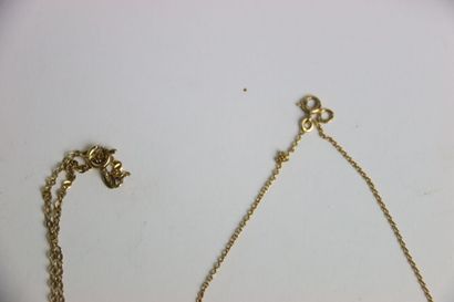 Meeting of two necklaces in 18ct gold one...