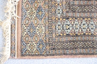 TAPIS. Moultane. Pakistan. Vers 1975. Velours...