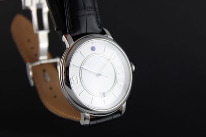 BOUCHERON EPURE
Montre bracelet en acier....