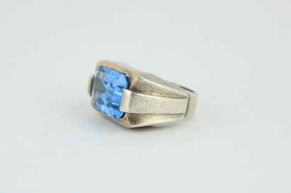 Bague tank art déco en or 18K (750/1000)...