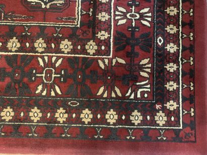 Grand tapis mécanique. Dimensions: 345 x...