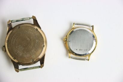 Réunion de huit montres bracelet et cadrans...