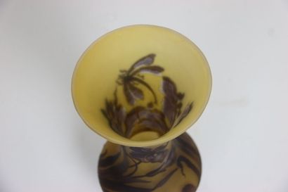 GALLE TIP, Vase en pâte de verre multicouche...