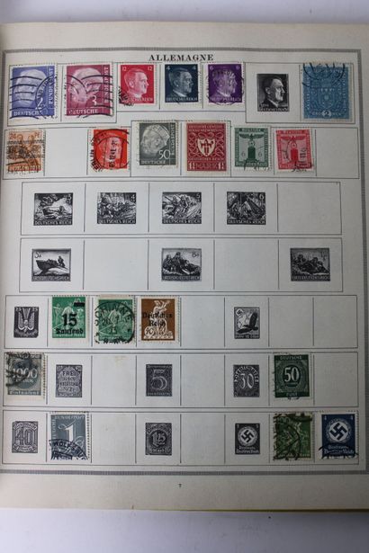 Réunion sept albums de timbres de postes...