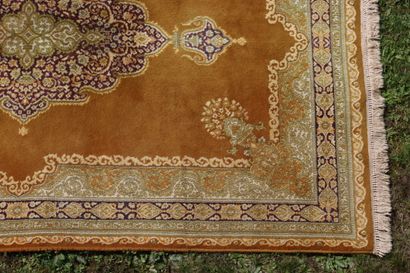 Grand tapis Kirman, Iran, vers 1970. Dimensions...