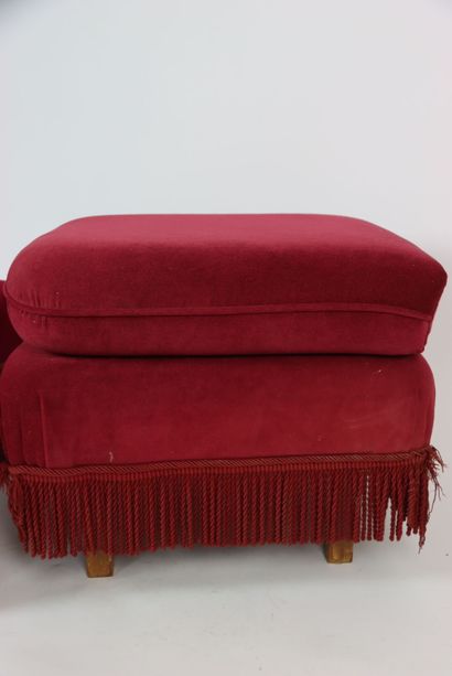 Ottoman footrest in red velvet. Napoleon...