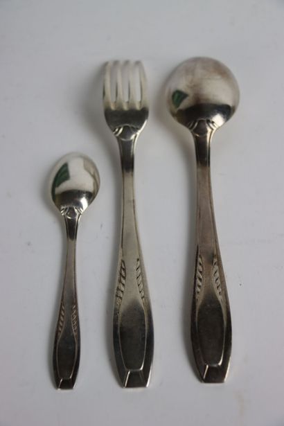 ERCUIS. Partie de ménagère en métal argenté,...