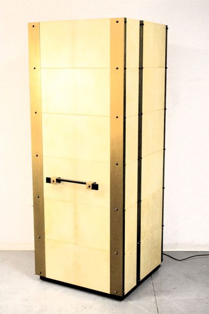 Armoire dans l'esprit des malles de voyage,...