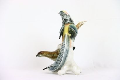 SAXE, Manufacture KARL ENS. Groupe en porcelaine...
