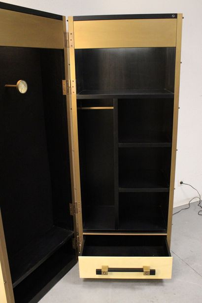Armoire dans l'esprit des malles de voyage,...