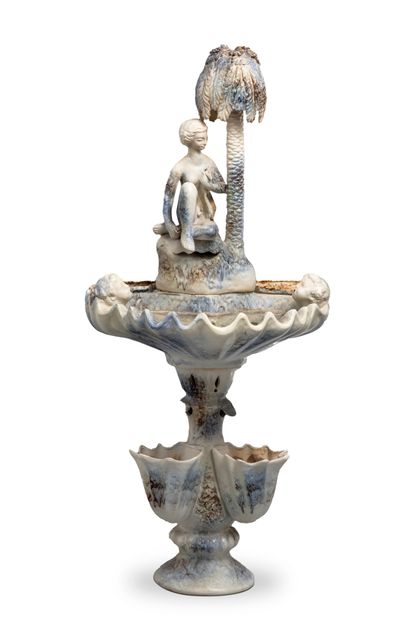 Fontaine en céramique à la jeune baigneuse...