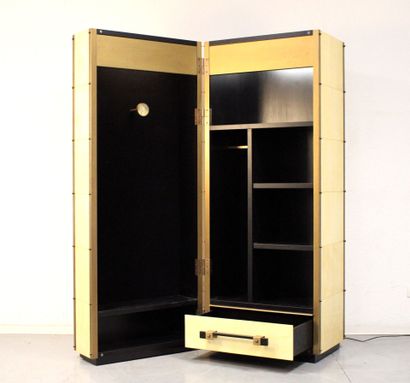 Armoire dans l'esprit des malles de voyage,...