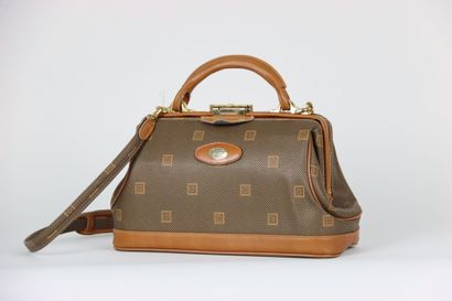 TEXIER. Sac à main pour femme en cuir imprimé....