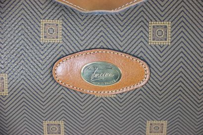 TEXIER. Sac à main pour femme en cuir imprimé....