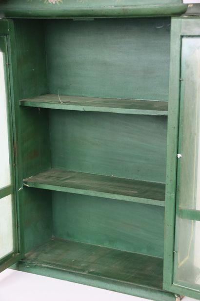 Vitrine miniature en bois ouvrant par deux...