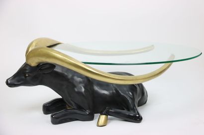 Table basse piètement à décor de buffle en...