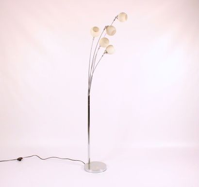 Steel lamp with round base and off-center...