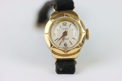 Montre bracelet de dame, boitier en or jaune...