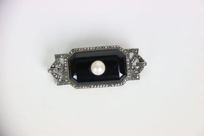 Broche en argent, cabochon de verroterie...