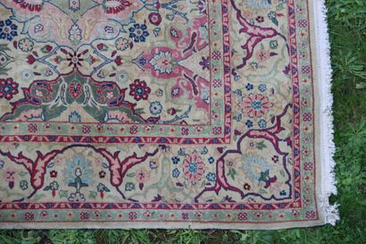 Tapis Original Roumain . Circa 1965. Dimensions:...