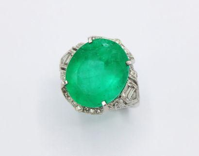 Bague en platine (900/1000) de style art...