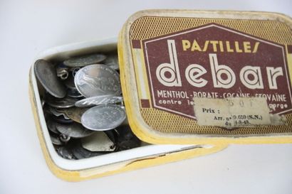 Réunion composée de médailles religieuses...