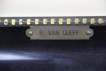 VAN CLEFF Robert (1914-2006). Jeune Espagnole...