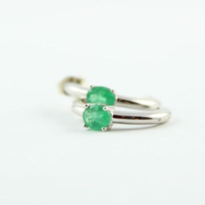 Paire de créoles en or blanc 18K (750/1000)...