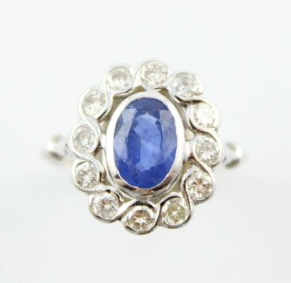 Bague en or blanc 18K (750/1000) ornée d'un...