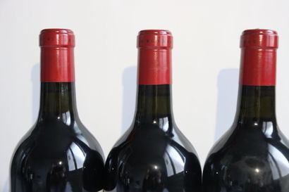 3 bottles of wine 