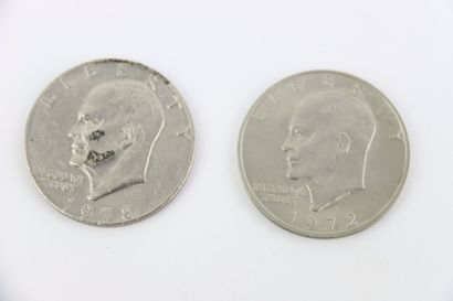 2 One Dollar US coins, silver-plated metal....
