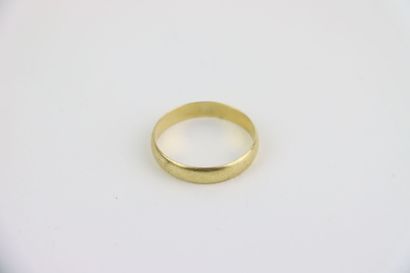 2 pairs of gold earrings, 1 pair 2 gold,...