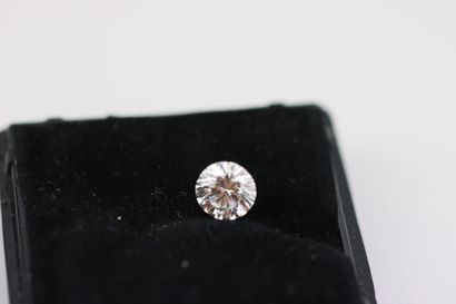 1 diamant de 0,80 carat env, sans papier,...